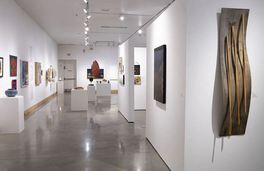 gallery06